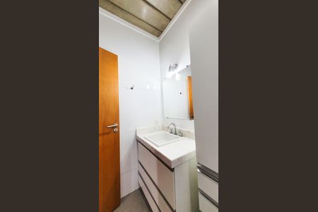 Casa de condomínio para alugar com 413m², 5 quartos e 4 vagas Casa de condomínio para alugar com 413m², 5 quartos e 4 vagasBanheiro da Suíte 3