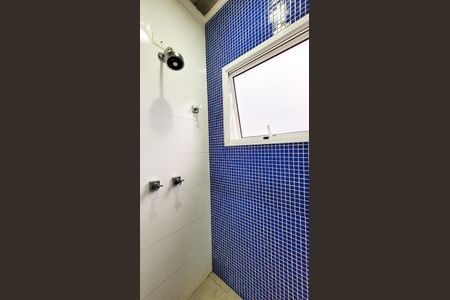 Casa de condomínio para alugar com 413m², 5 quartos e 4 vagas Casa de condomínio para alugar com 413m², 5 quartos e 4 vagasBanheiro da Suíte 4