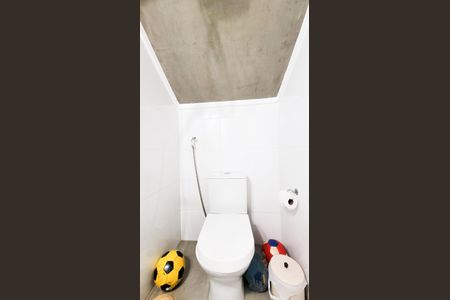 Casa de condomínio para alugar com 413m², 5 quartos e 4 vagas Casa de condomínio para alugar com 413m², 5 quartos e 4 vagasBanheiro da Área Externo