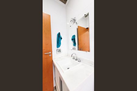 Casa de condomínio para alugar com 413m², 5 quartos e 4 vagas Casa de condomínio para alugar com 413m², 5 quartos e 4 vagasBanheiro da Suíte 4