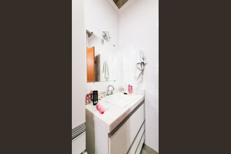 Casa de condomínio para alugar com 413m², 5 quartos e 4 vagas Casa de condomínio para alugar com 413m², 5 quartos e 4 vagasBanheiro da Suíte 2