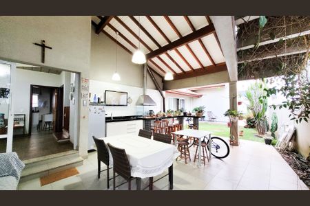 Casa de condomínio para alugar com 413m², 5 quartos e 4 vagas Casa de condomínio para alugar com 413m², 5 quartos e 4 vagasÁrea gourmet