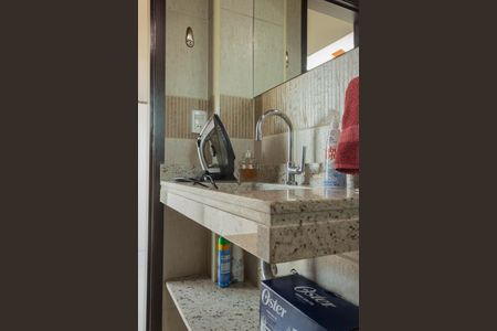 Apartamento à venda com 199m², 3 quartos e 2 vagas Apartamento à venda com 199m², 3 quartos e 2 vagasBanheiro 2