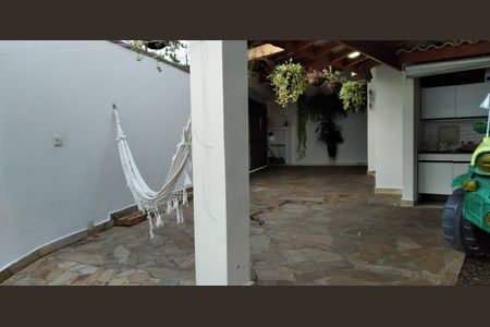 Casa à venda com 143m², 3 quartos e 3 vagas Casa à venda com 143m², 3 quartos e 3 vagasÁrea Externa