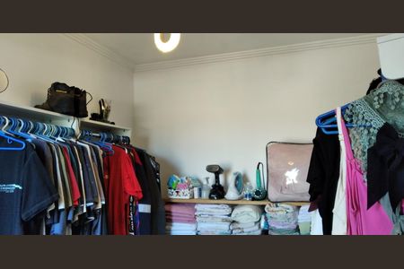 Casa à venda com 143m², 3 quartos e 3 vagas Casa à venda com 143m², 3 quartos e 3 vagasCloset do quarto 3