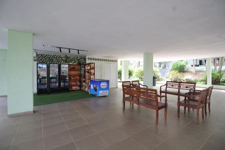 Apartamento à venda com 97m², 4 quartos e 2 vagasMercadinho