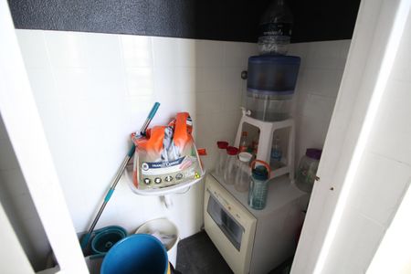 Apartamento à venda com 97m², 4 quartos e 2 vagasBanheiro de Serviço