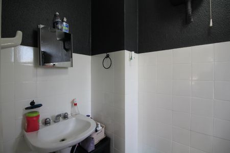 Apartamento à venda com 97m², 4 quartos e 2 vagasQuarto 3 - Banheiro da Suíte