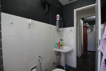 Apartamento à venda com 97m², 4 quartos e 2 vagasBanheiro Social