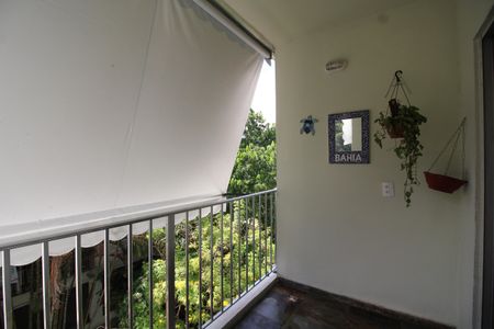 Apartamento à venda com 97m², 4 quartos e 2 vagasSala - Varanda