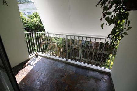 Apartamento à venda com 97m², 4 quartos e 2 vagasSala - Varanda