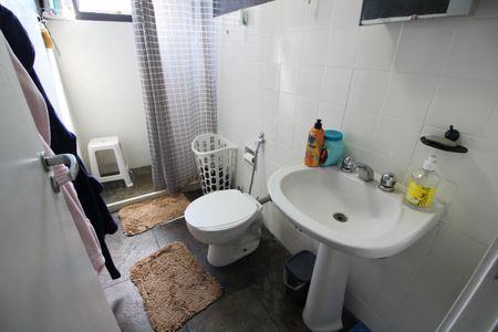 Apartamento à venda com 97m², 4 quartos e 2 vagasBanheiro Social