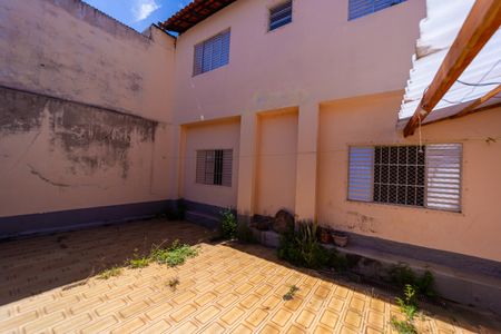 Casa à venda com 310m², 3 quartos e 3 vagasEdícula