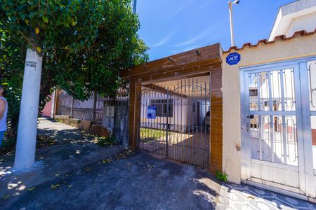 Casa à venda com 310m², 3 quartos e 3 vagasFachada