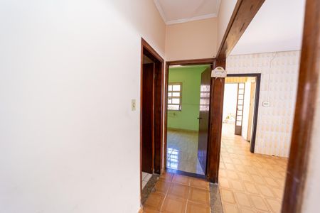 Casa à venda com 310m², 3 quartos e 3 vagasCorredor