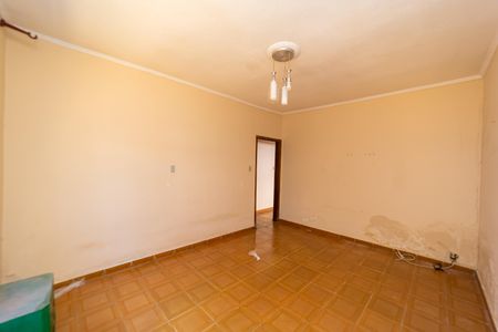 Casa à venda com 310m², 3 quartos e 3 vagasSala