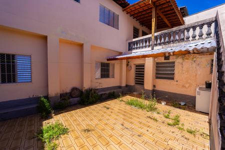 Casa à venda com 310m², 3 quartos e 3 vagasEdícula