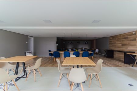 Apartamento para alugar com 35m², 2 quartos e sem vagaÁrea comum - Salão de festas