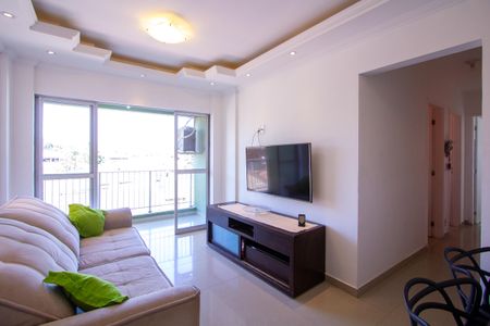 Apartamento para alugar com 75m², 2 quartos e 1 vagaSala