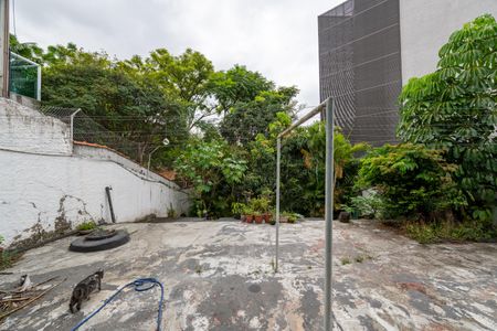 Casa à venda com 500m², 5 quartos e 2 vagasQuintal