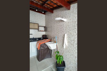 Casa para alugar com 88m², 2 quartos e 2 vagasQuintal