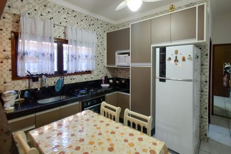 Casa para alugar com 88m², 2 quartos e 2 vagasCozinha