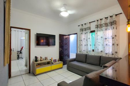 Casa para alugar com 88m², 2 quartos e 2 vagasSala