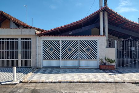 Casa para alugar com 88m², 2 quartos e 2 vagasFachada