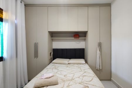 Casa para alugar com 88m², 2 quartos e 2 vagasSuite