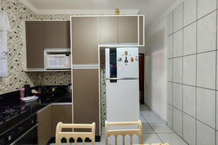 Casa para alugar com 88m², 2 quartos e 2 vagasCozinha