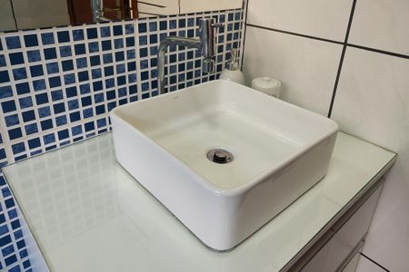 Casa para alugar com 88m², 2 quartos e 2 vagasBanheiro