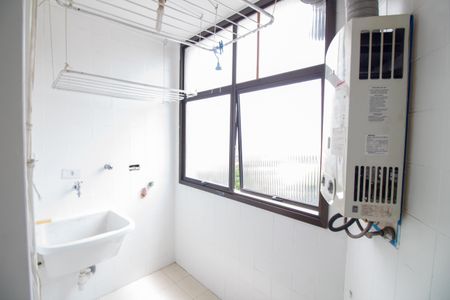 Apartamento para alugar com 70m², 2 quartos e 1 vagaÁrea de Serviço