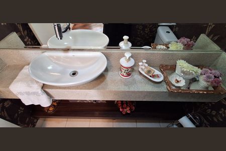 Apartamento à venda com 147m², 3 quartos e 3 vagas Apartamento à venda com 147m², 3 quartos e 3 vagasLavabo