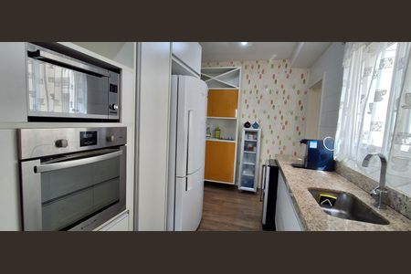 Apartamento à venda com 147m², 3 quartos e 3 vagas Apartamento à venda com 147m², 3 quartos e 3 vagasCozinha