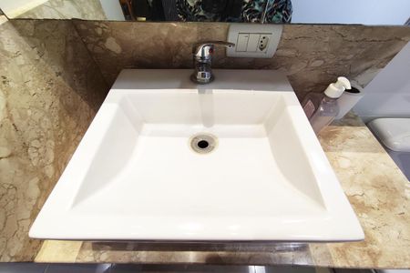 Apartamento à venda com 60m², 2 quartos e sem vaga Apartamento à venda com 60m², 2 quartos e sem vagaBanheiro 2