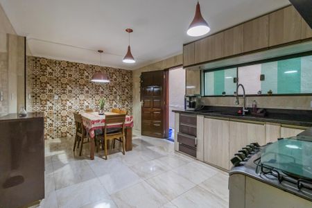 Casa à venda com 190m², 4 quartos e 1 vagaCozinha