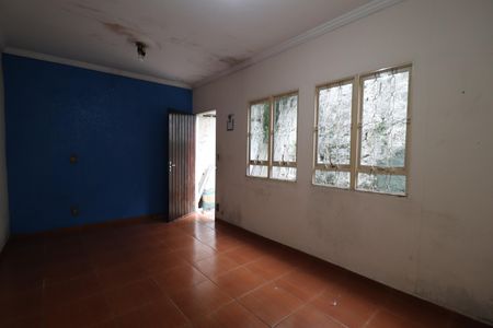 Casa à venda com 90m², 3 quartos e 3 vagasSala