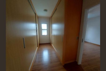 Casa à venda com 304m², 4 quartos e 3 vagas
