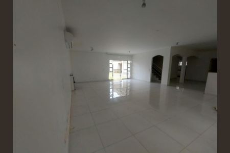 Casa à venda com 304m², 4 quartos e 3 vagas