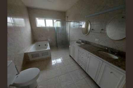 Casa à venda com 304m², 4 quartos e 3 vagas