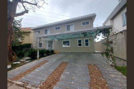 Casa à venda com 304m², 4 quartos e 3 vagas