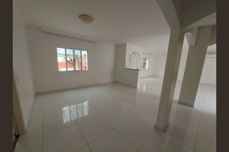 Casa à venda com 304m², 4 quartos e 3 vagas
