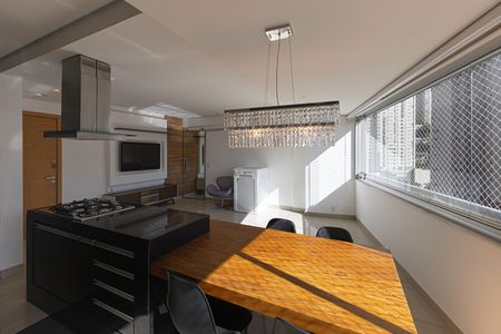 Apartamento para alugar com 69m², 2 quartos e 2 vagas Apartamento para alugar com 69m², 2 quartos e 2 vagasCozinha