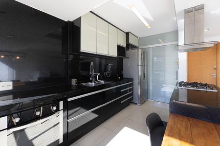 Apartamento para alugar com 69m², 2 quartos e 2 vagas Apartamento para alugar com 69m², 2 quartos e 2 vagasCozinha
