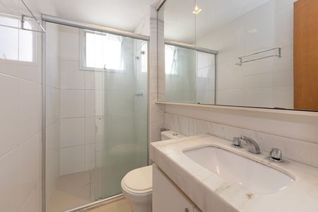 Apartamento para alugar com 69m², 2 quartos e 2 vagas Apartamento para alugar com 69m², 2 quartos e 2 vagasBanheiro 1