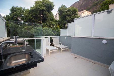 Apartamento à venda com 90m², 1 quarto e 1 vagaÁrea comum