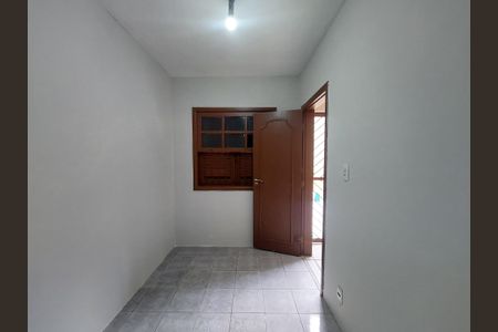 Casa à venda com 486m², 4 quartos e 4 vagas Casa à venda com 486m², 4 quartos e 4 vagasQuarto de Serviço