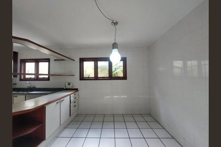 Casa à venda com 486m², 4 quartos e 4 vagas Casa à venda com 486m², 4 quartos e 4 vagasCopa