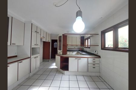 Casa à venda com 486m², 4 quartos e 4 vagas Casa à venda com 486m², 4 quartos e 4 vagasCopa