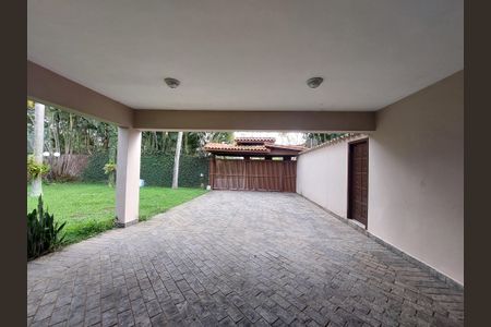 Casa à venda com 486m², 4 quartos e 4 vagas Casa à venda com 486m², 4 quartos e 4 vagasGaragem